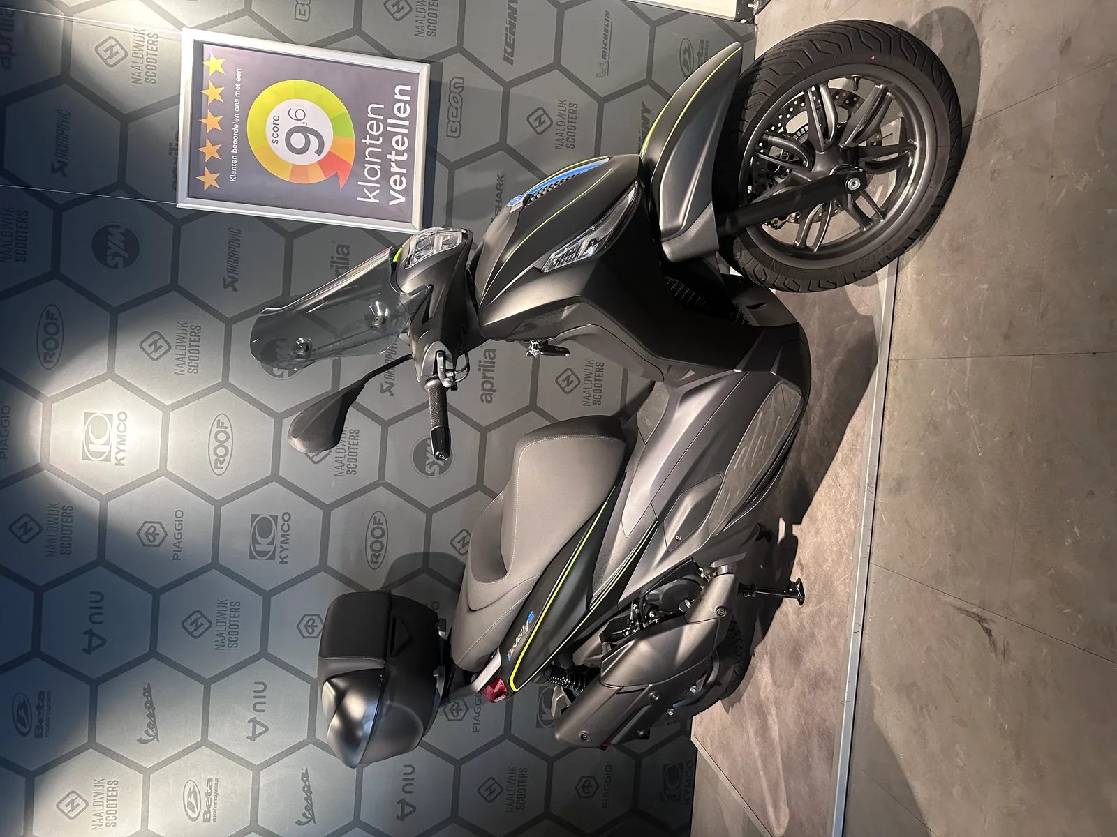 Piaggio BEVERLY 400cc motorscooter (2025) — foto 1