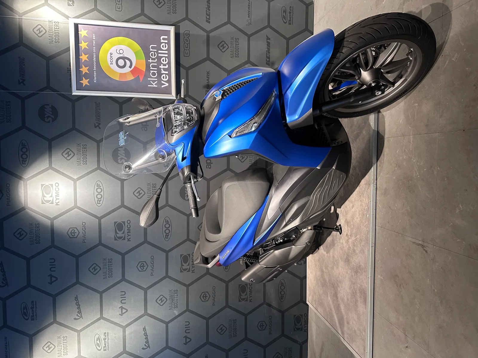 Piaggio BEVERLY 400cc motorscooter (2025) — foto 1