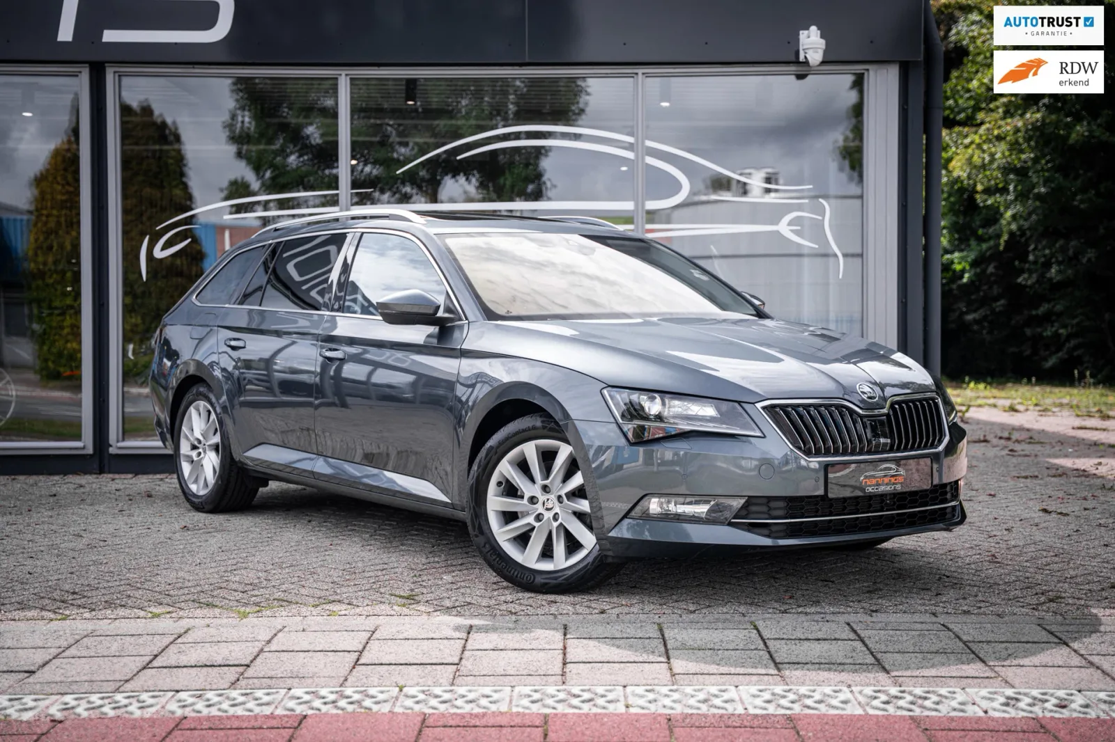Škoda Superb (2019) — foto 1