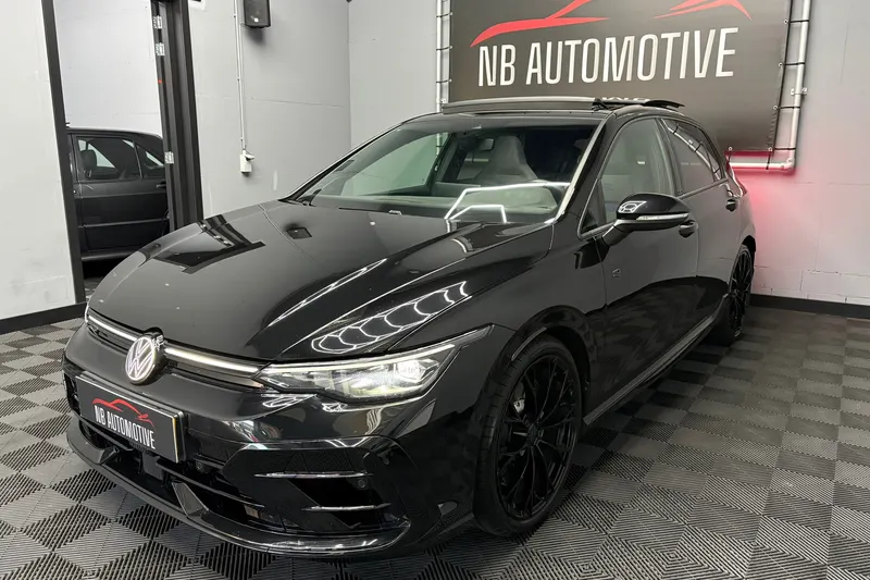 Volkswagen Golf (2024)