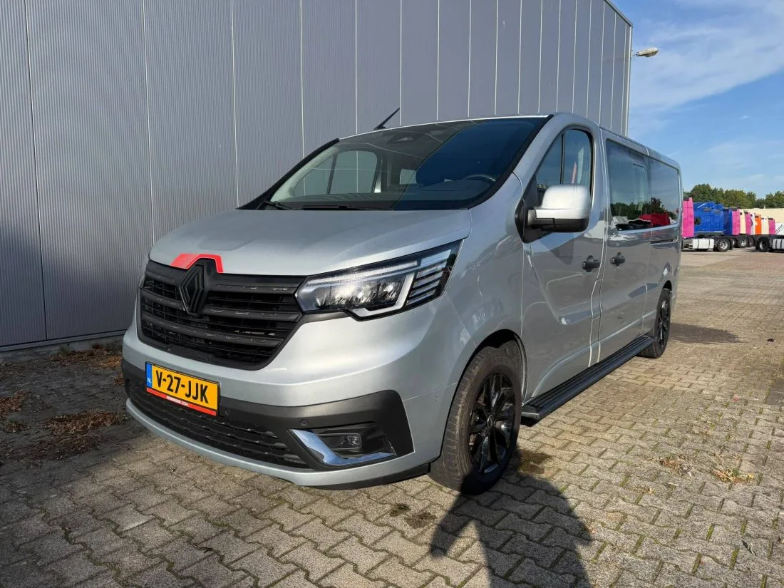 Renault Trafic (2024) — foto 1