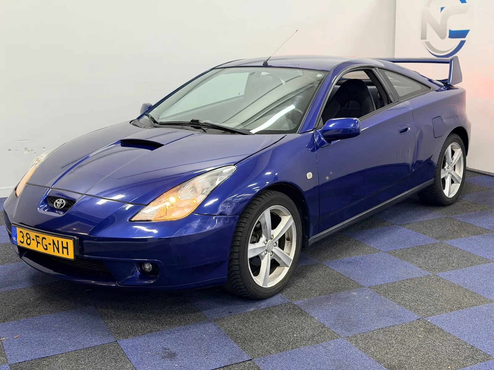 Toyota Celica (2000) — foto 1