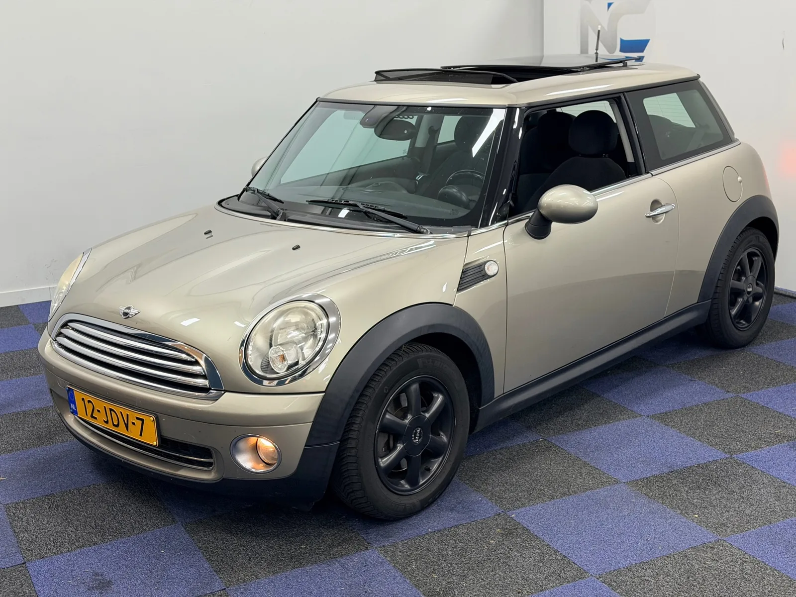 MINI One (2009) — foto 1