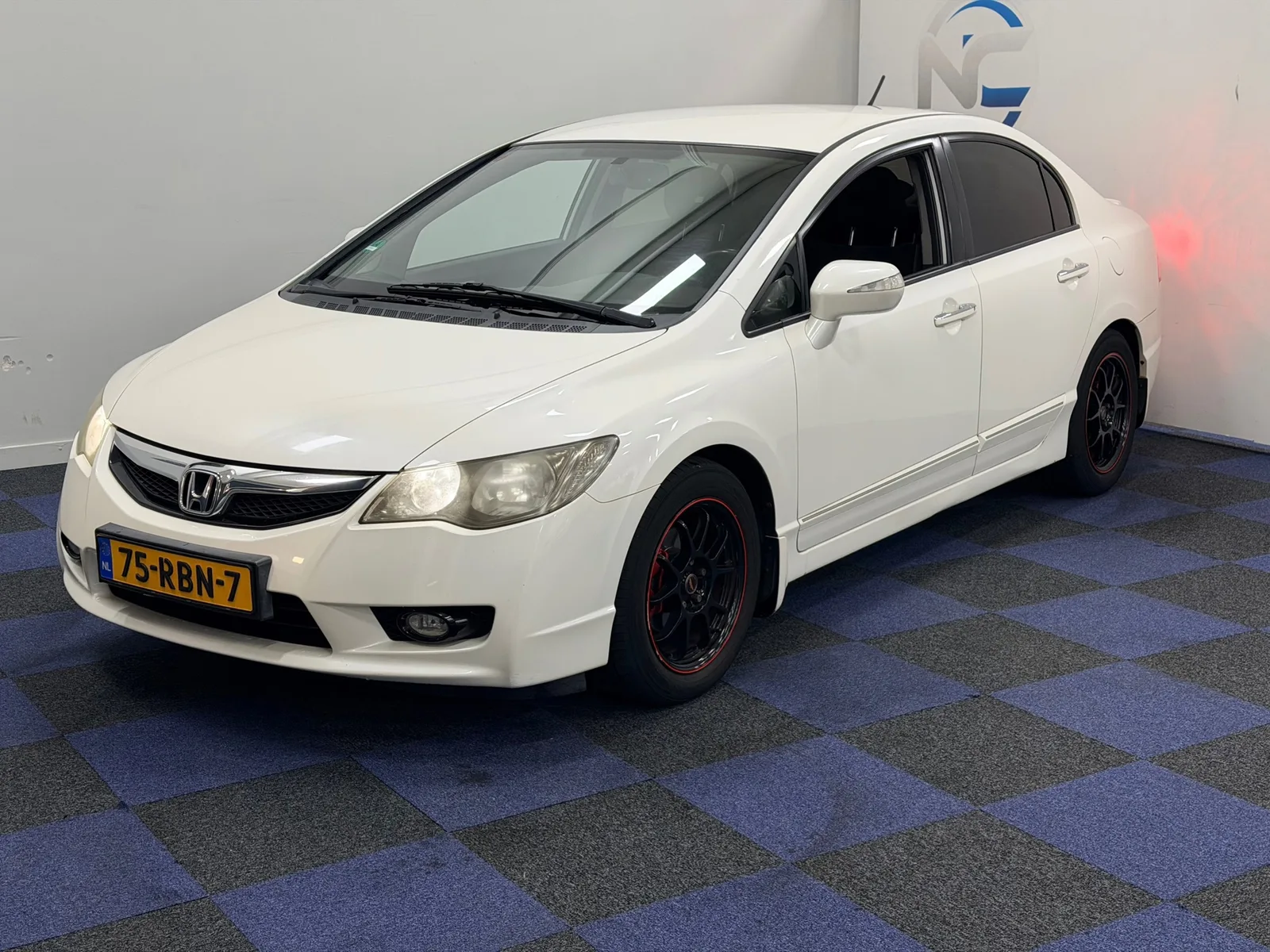 Honda Civic (2011) — foto 1