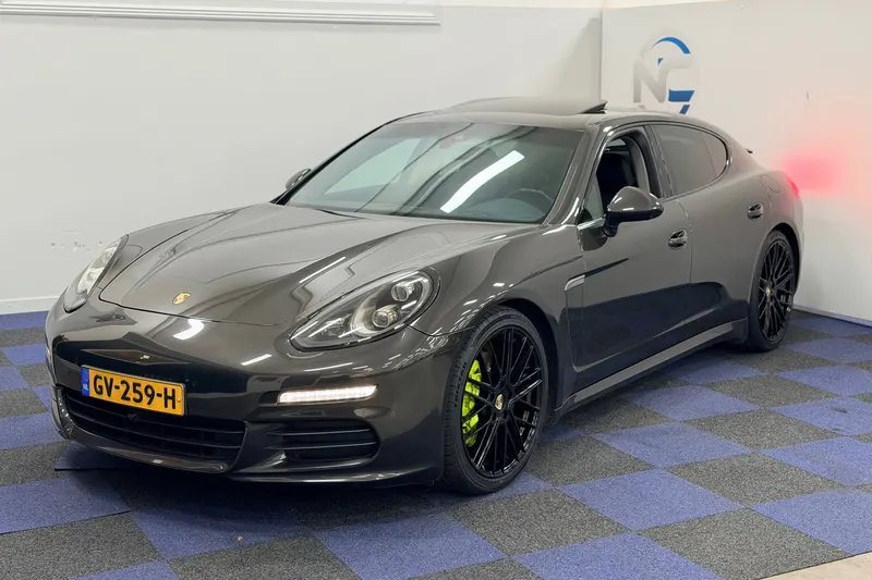 Porsche Panamera (2015)