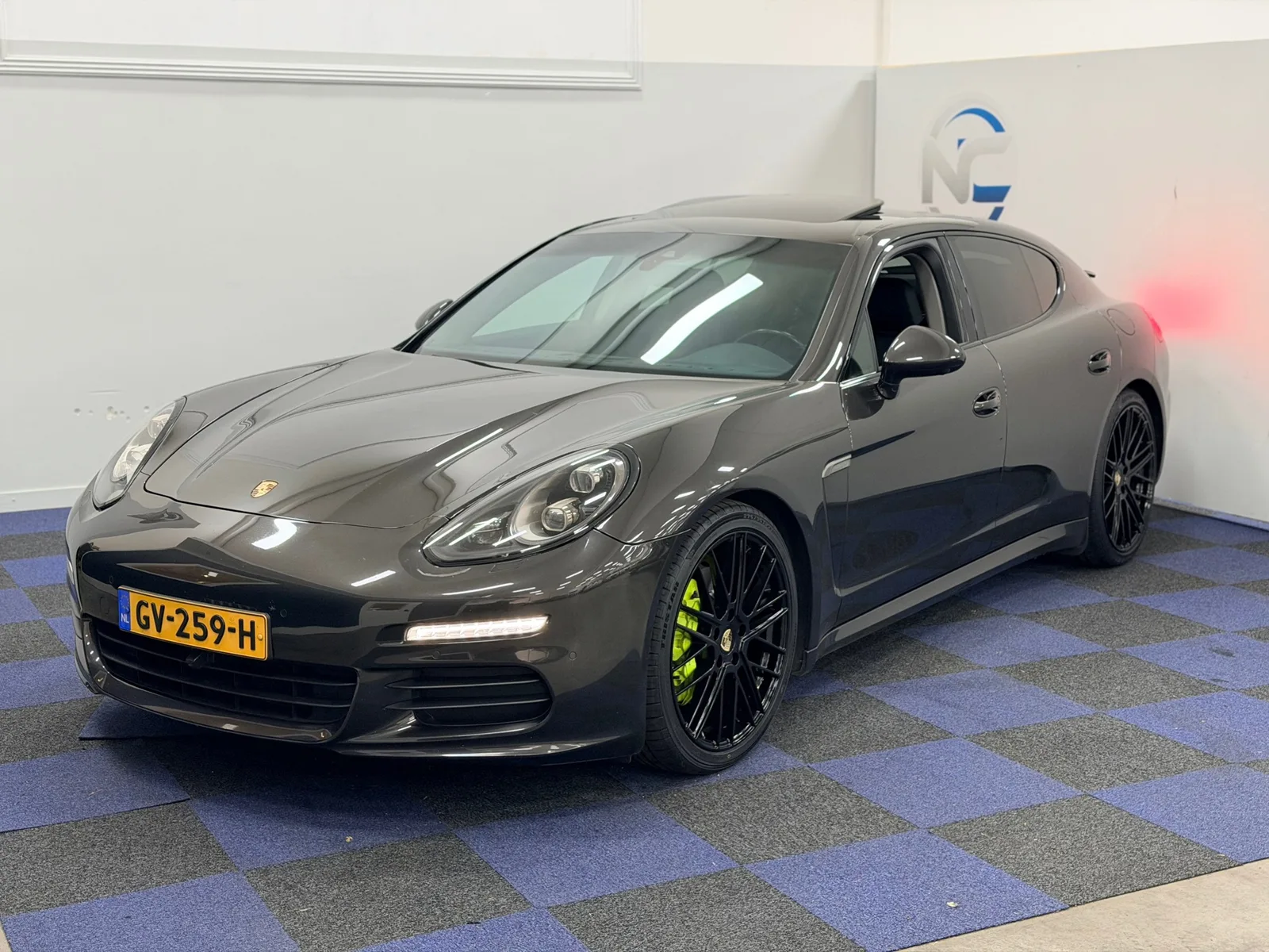 Porsche Panamera (2015) — foto 1