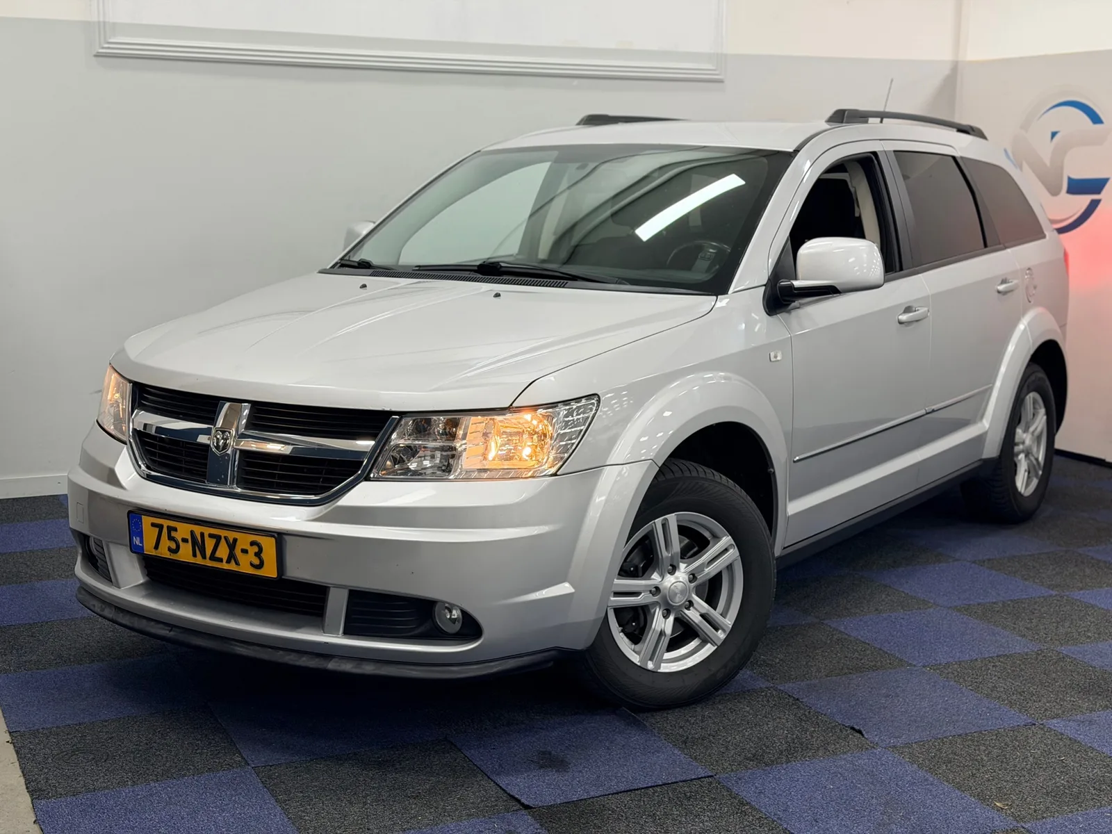 Dodge Journey (2011) — foto 1