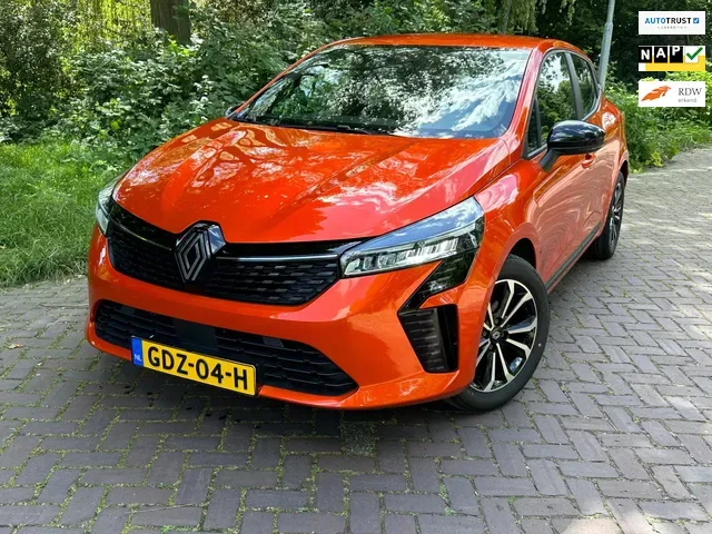 Renault Clio (2024) — foto 1