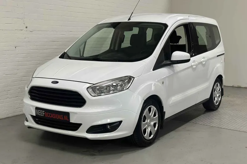 Ford Tourneo Courier (2016)