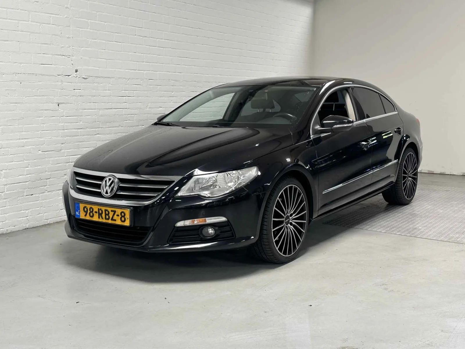 Volkswagen Passat (2011) — foto 1