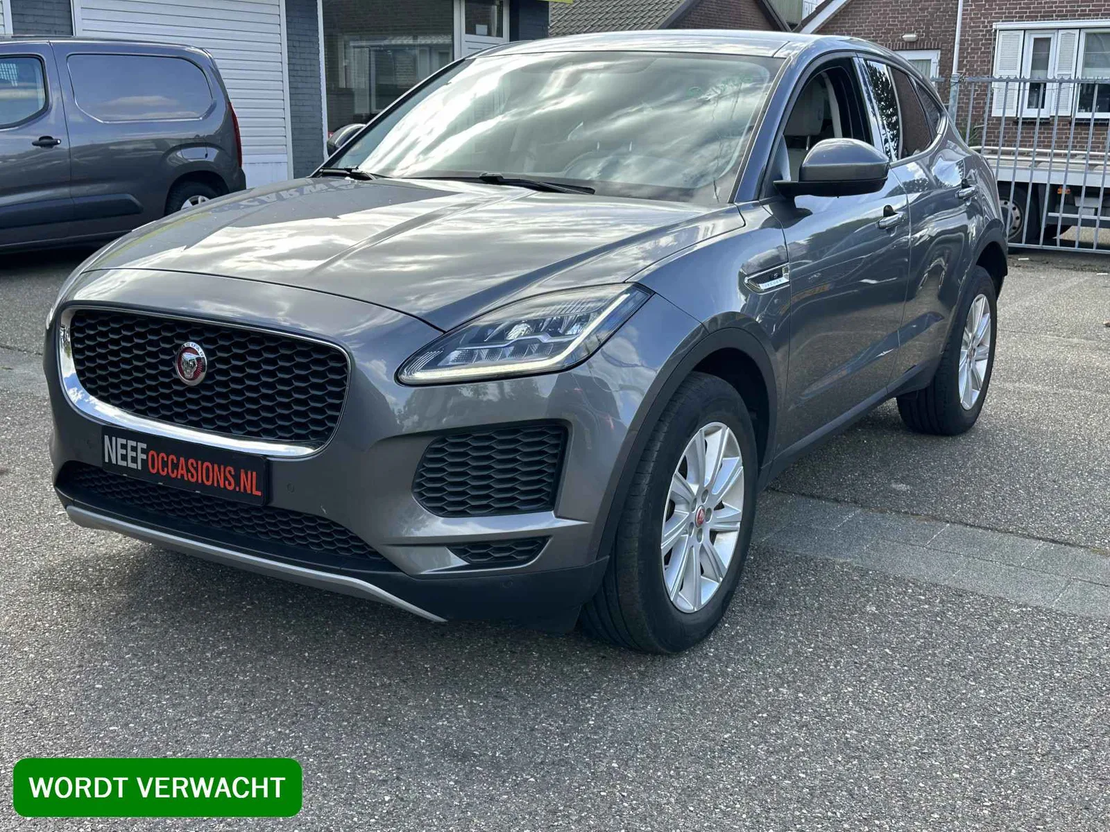 Jaguar E-Pace (2019) — foto 1