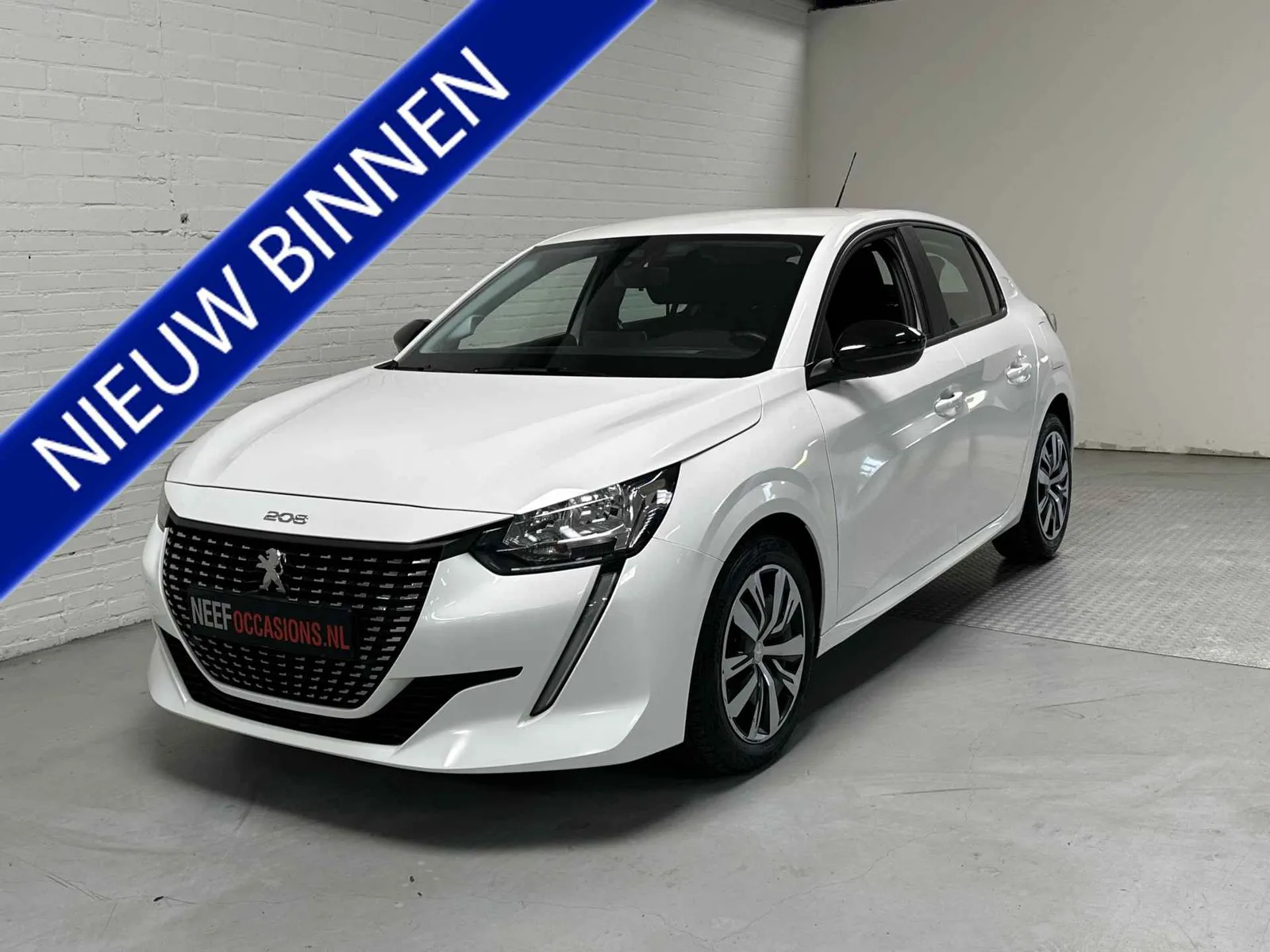 Peugeot 208 (2023) — foto 1