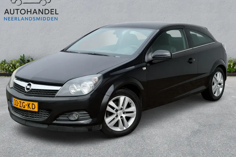 Opel Astra GTC (2008)