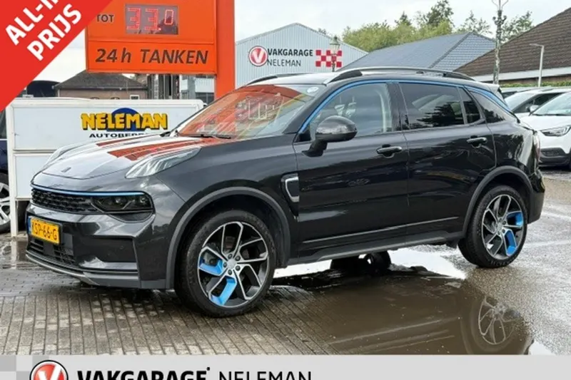 Lynk & Co 01 (2022)