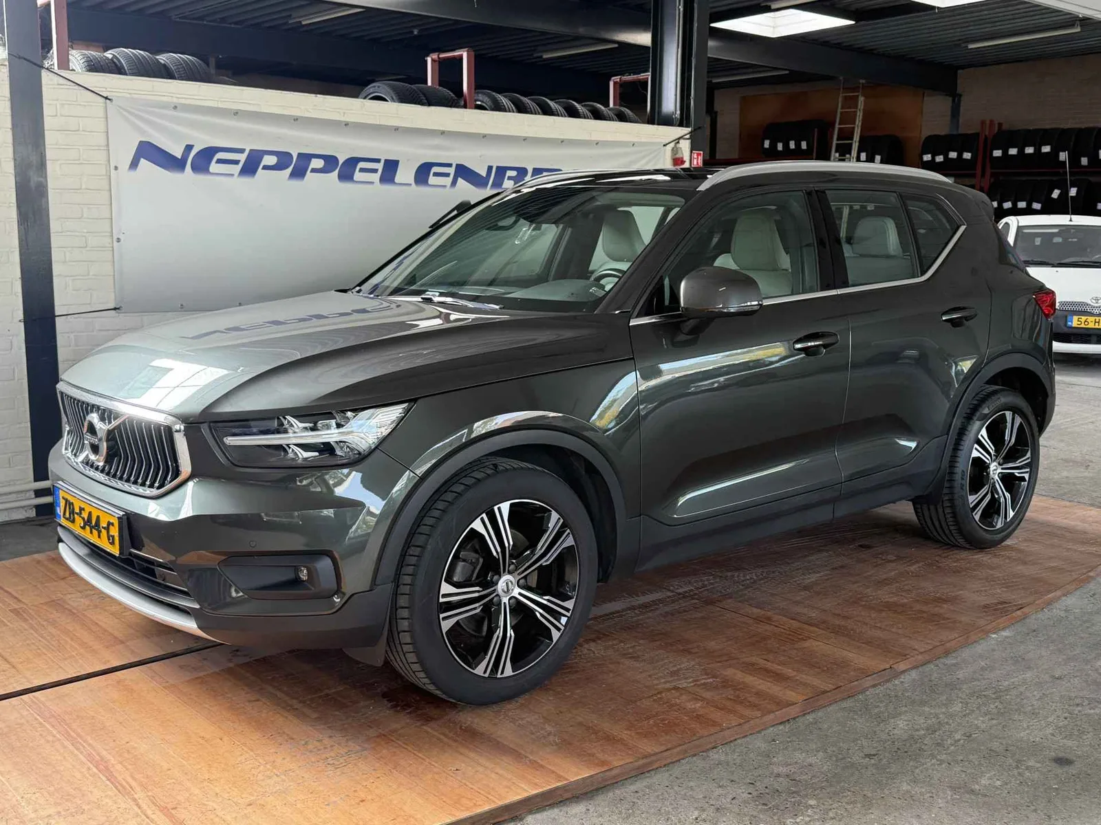 Volvo XC40 (2019) — foto 1
