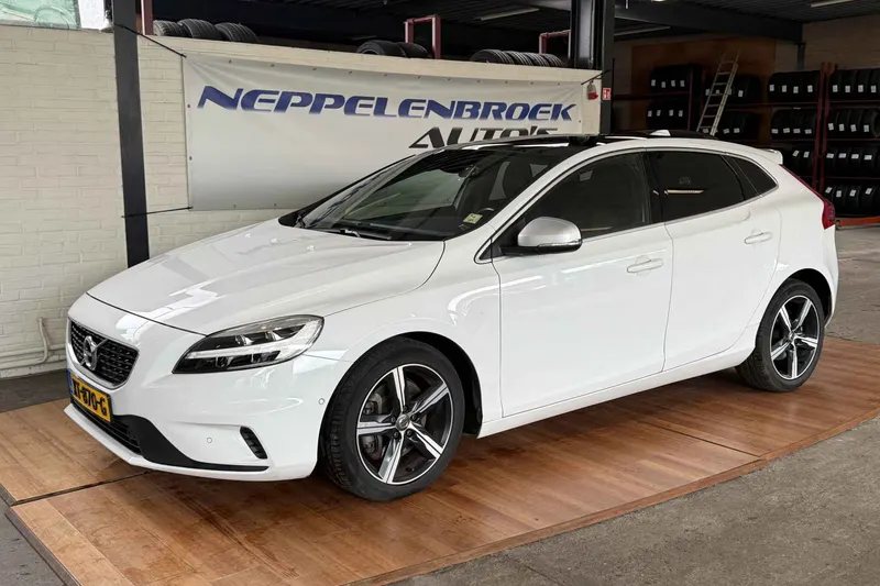 Volvo V40 (2019)