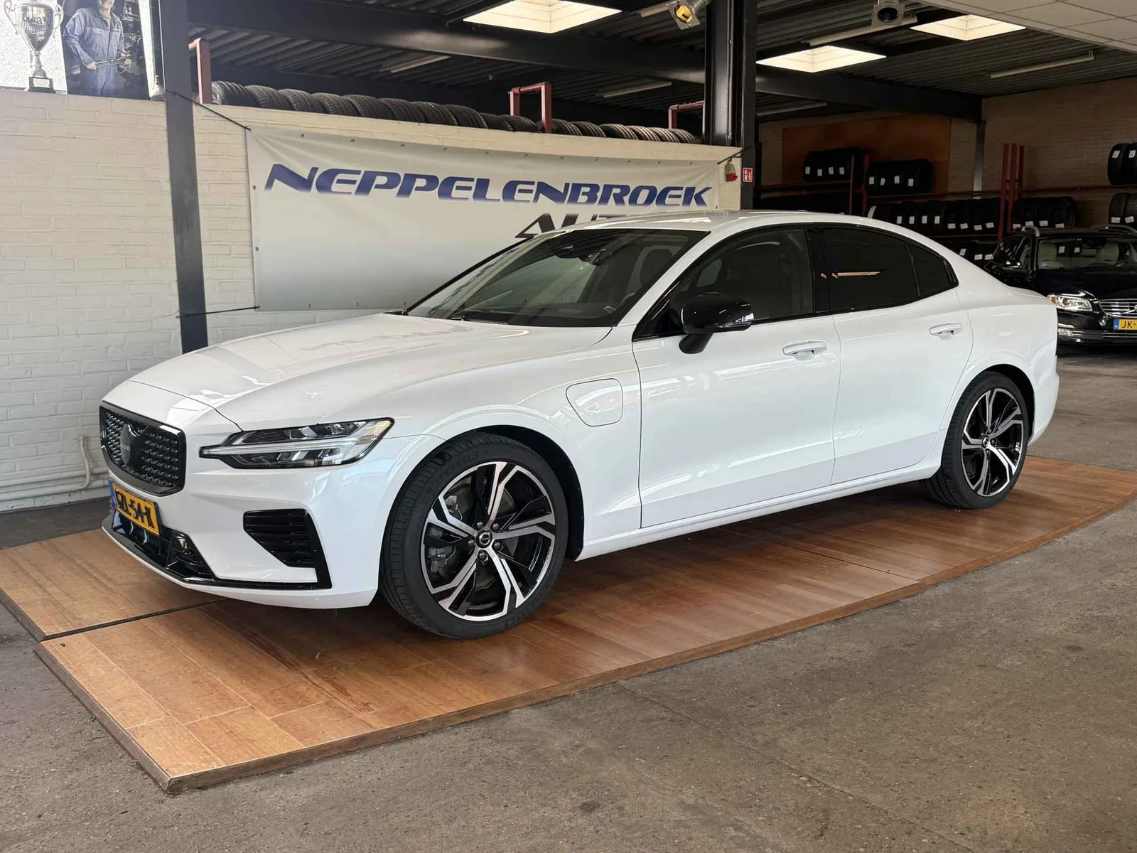 Volvo S60 (2025) — foto 1