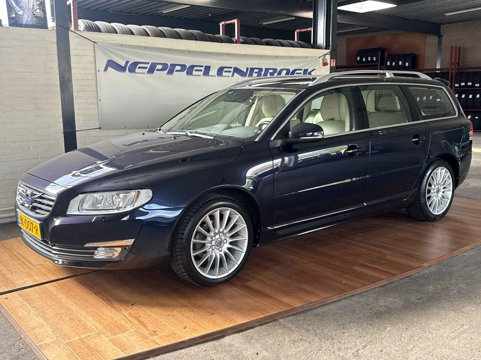 Volvo V70 (2016) — foto 1