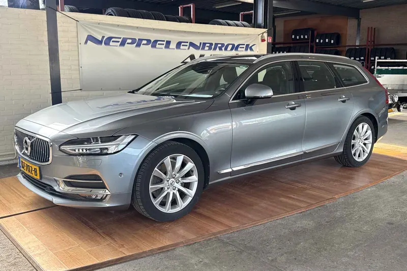 Volvo V90 (2017)