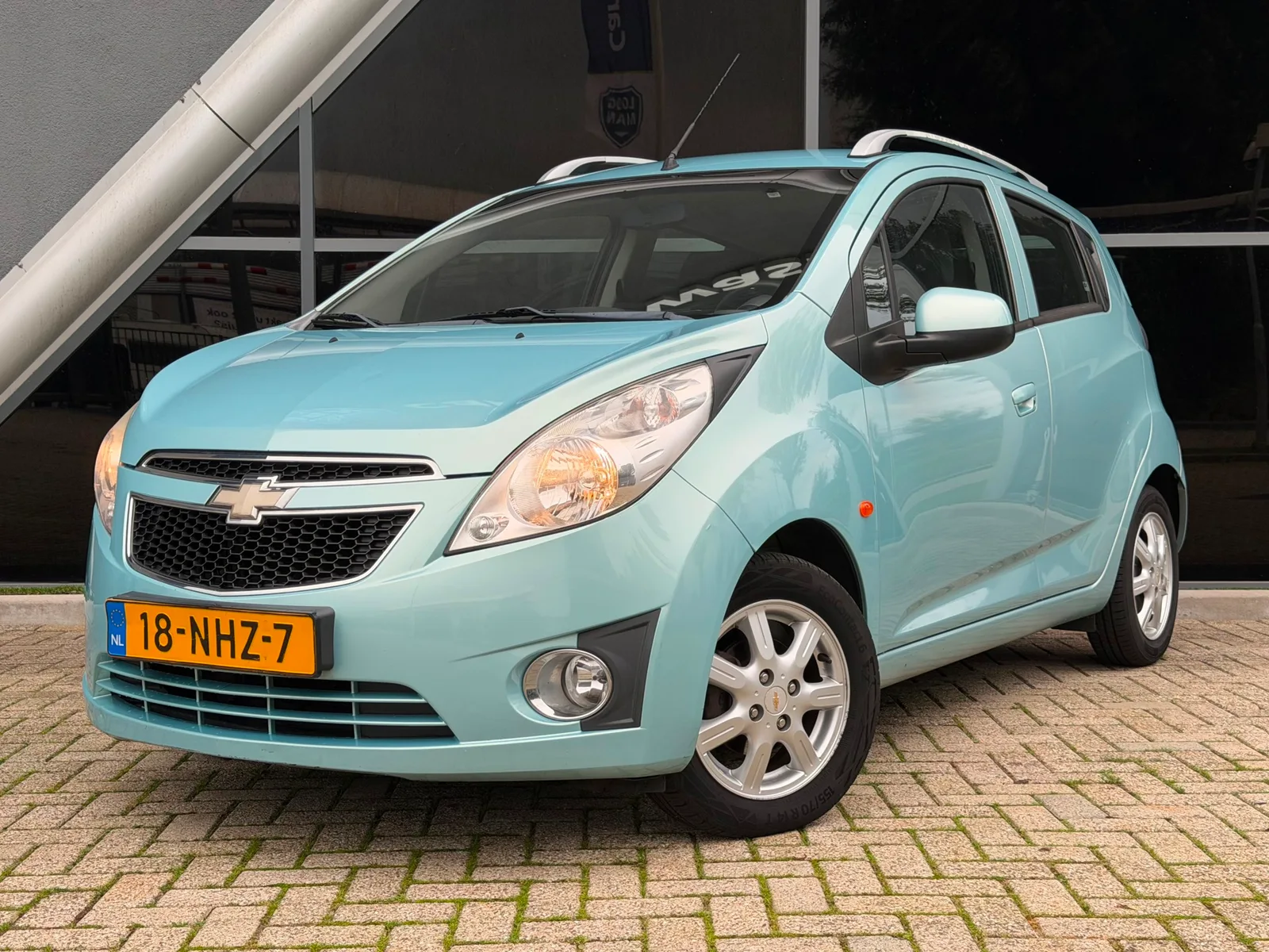 Chevrolet Spark (2010) — foto 1