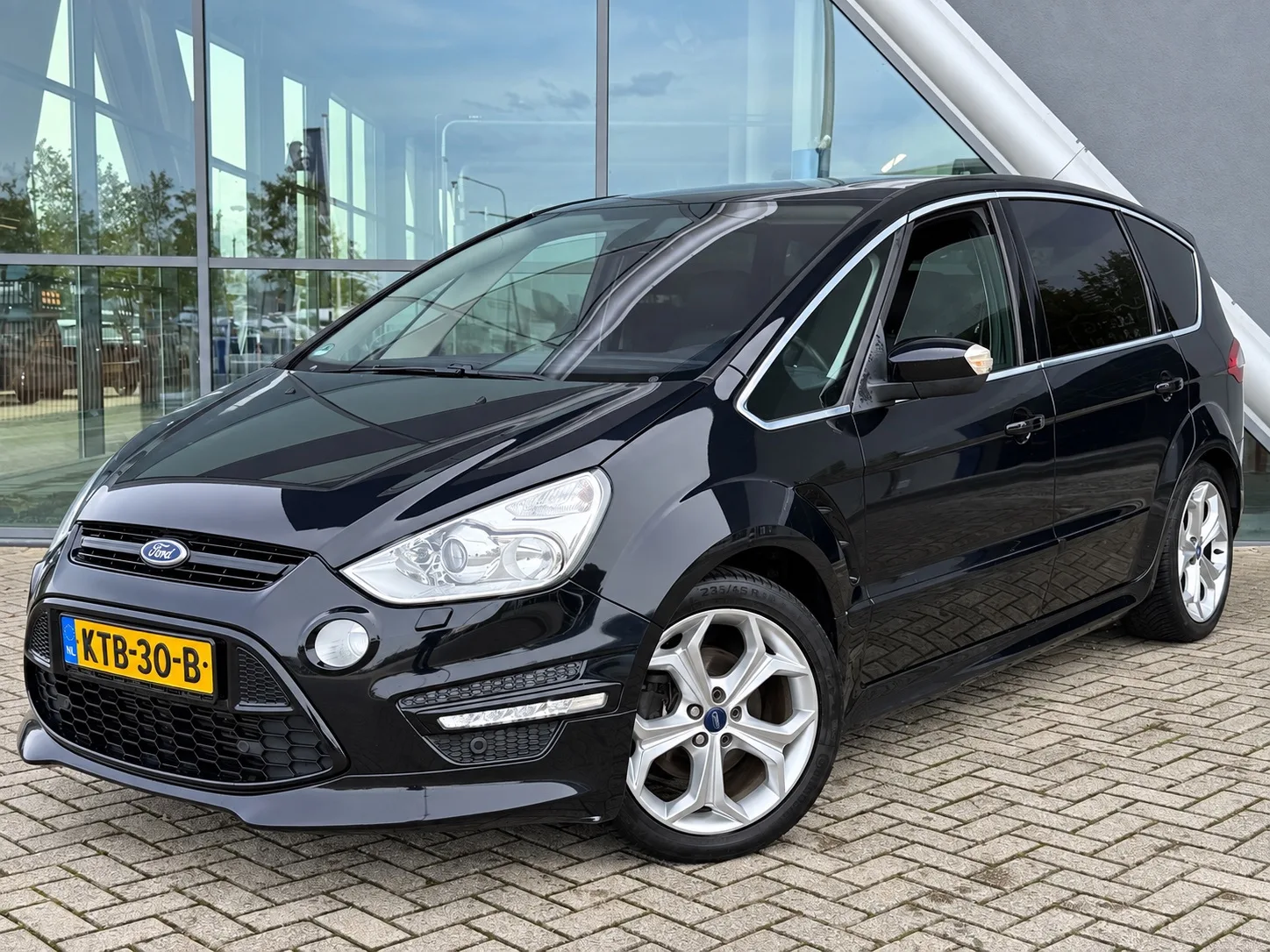 Ford S-Max (2014) — foto 1