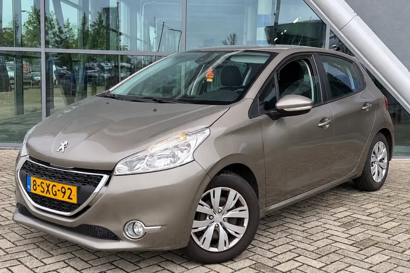 Peugeot 208 (2013)