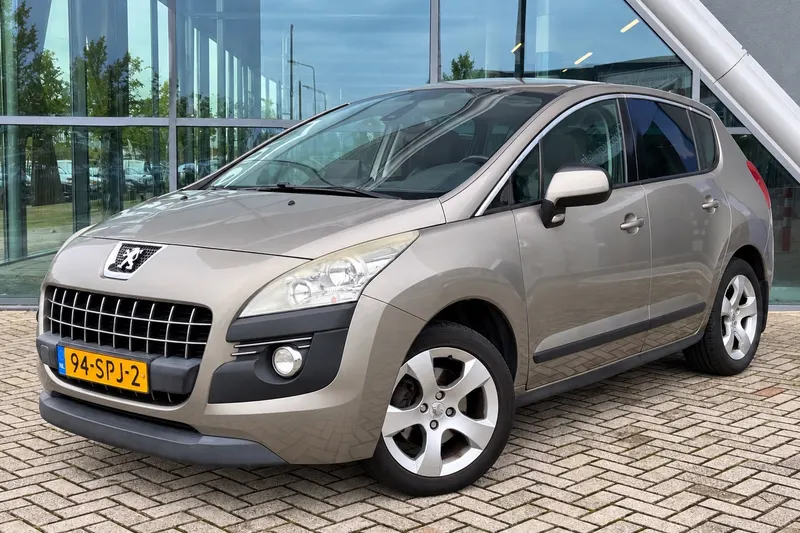Peugeot 3008 (2011)