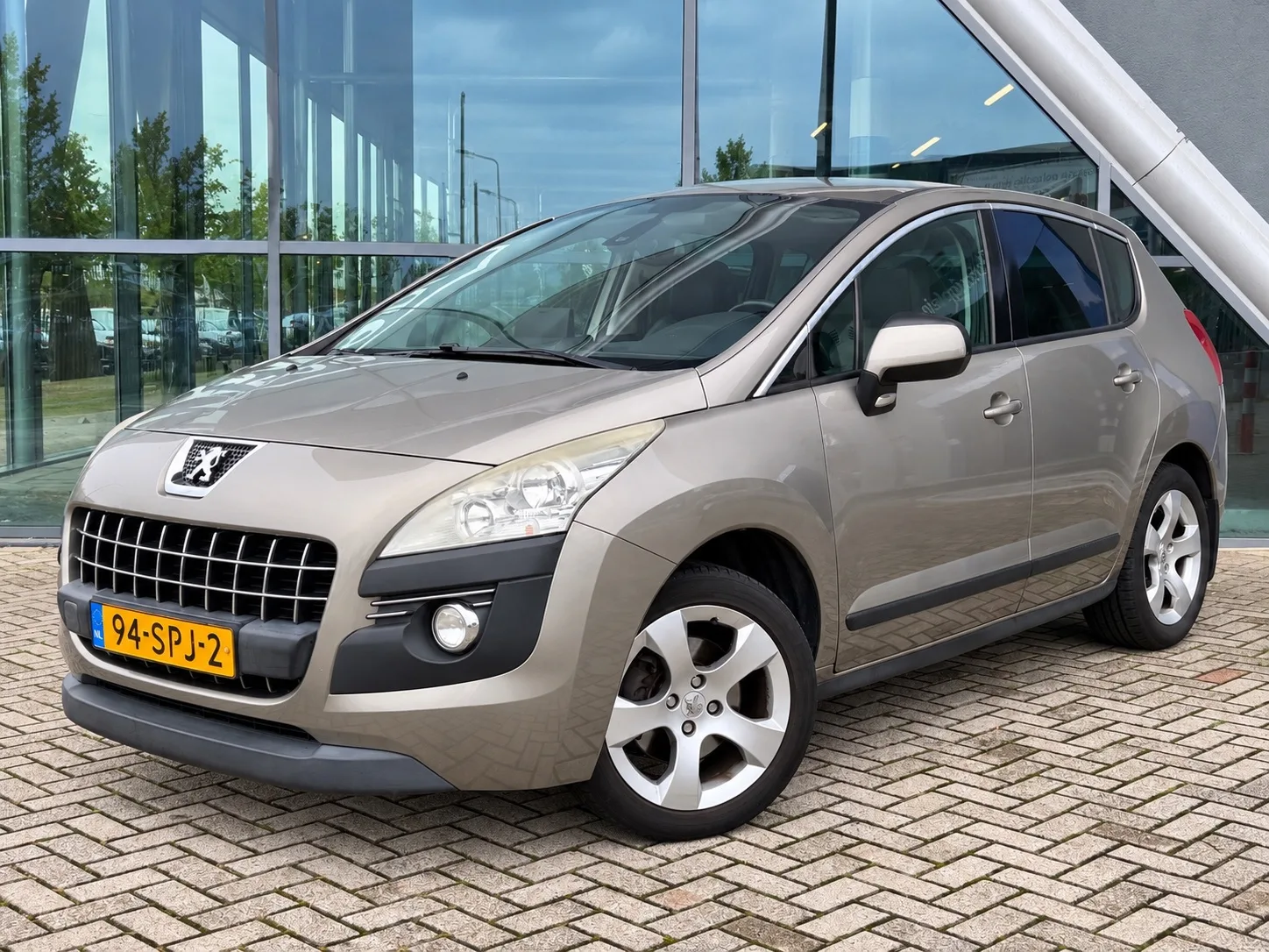 Peugeot 3008 (2011) — foto 1