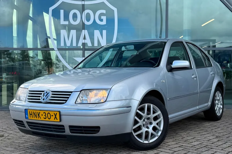 Volkswagen BORA (2002)