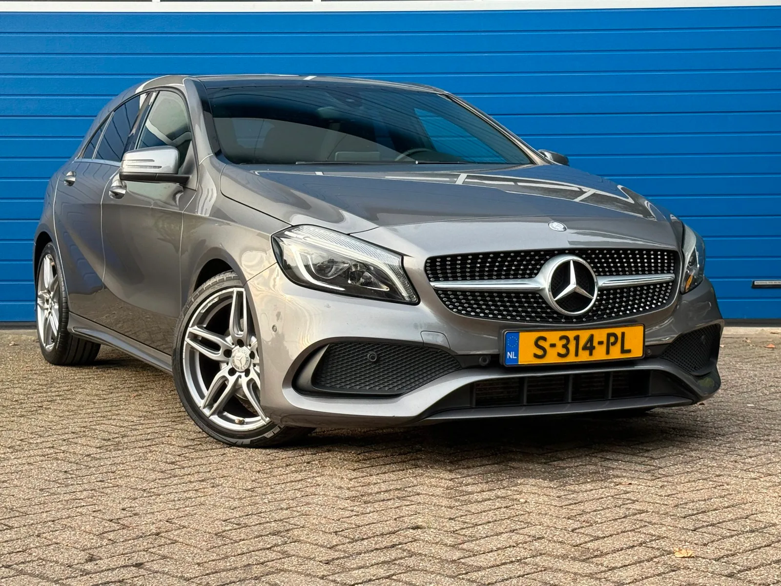 Mercedes-Benz A-Klasse (2017) — foto 1