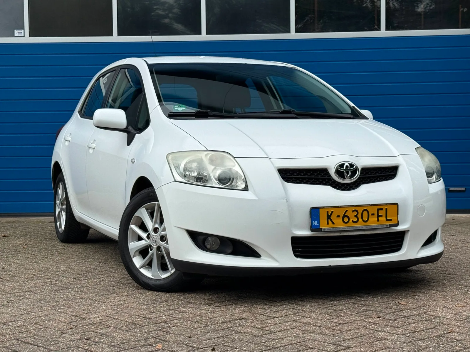 Toyota Auris (2009) — foto 1