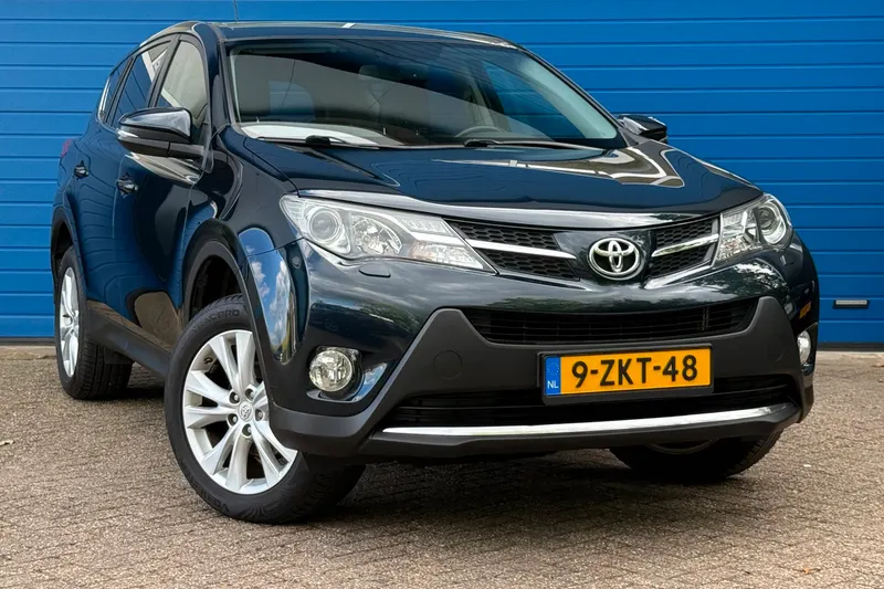 Toyota RAV4 (2015)