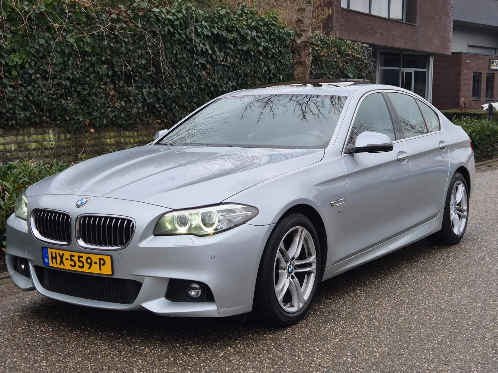 BMW 5-Serie (2016) — foto 1