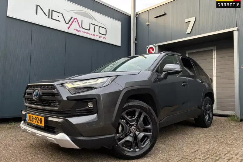 Toyota RAV4 (2022)