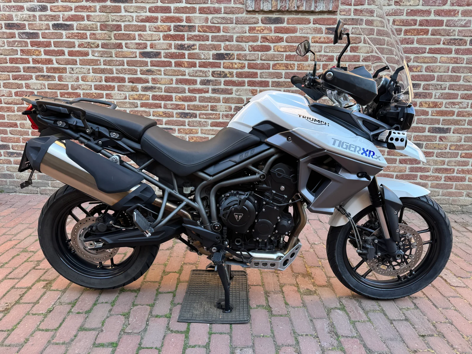 Triumph Tiger 800 (2015) — foto 1