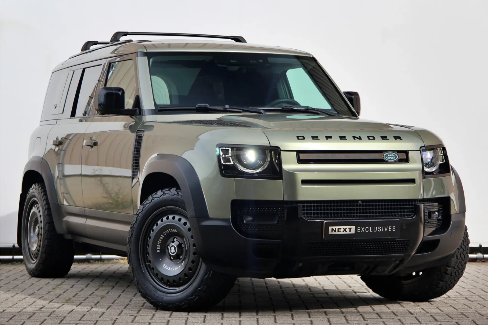 Land Rover Defender (2021) — foto 1