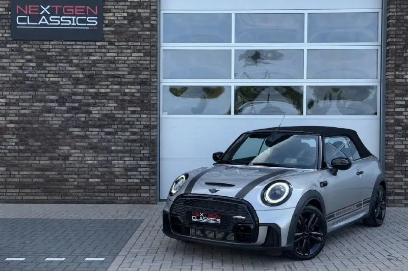 MINI Cabrio (2023)
