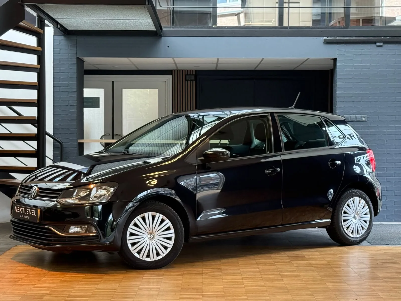 Volkswagen Polo (2015) — foto 1