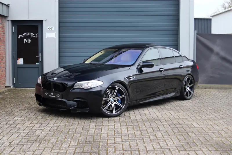 BMW M5 (2012)