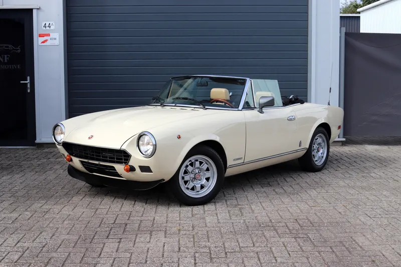 Fiat 124 Spider (1981)