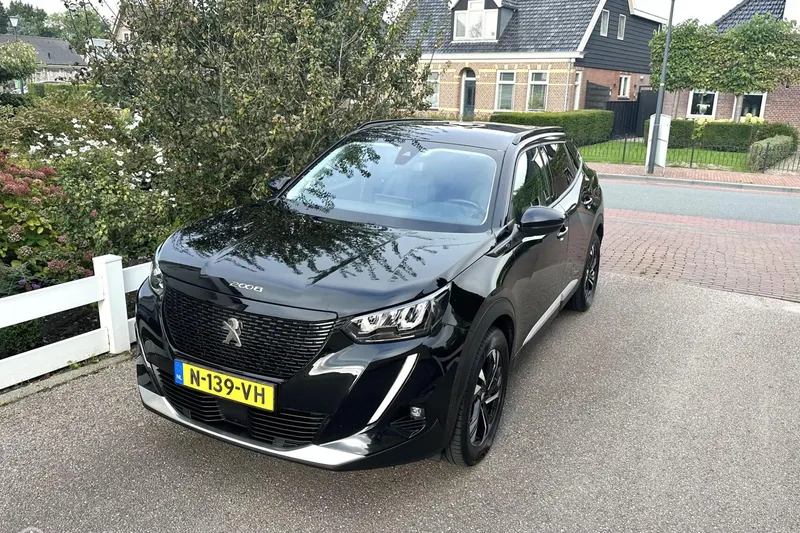 Peugeot e-2008 (2021)