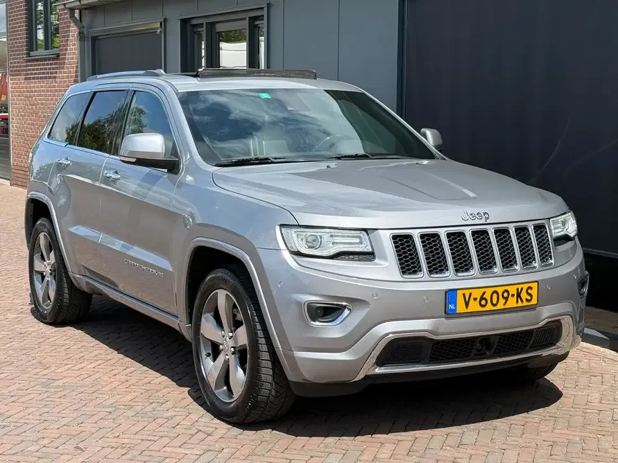 Jeep Grand Cherokee (2014) — foto 1