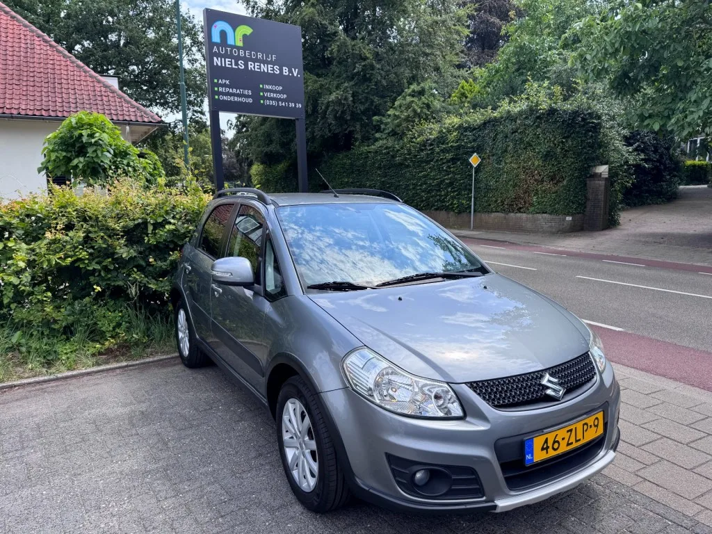 Suzuki SX4 (2013) — foto 1