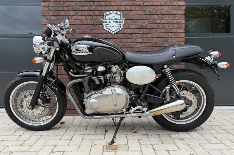 Triumph Thruxton 900 (2006)