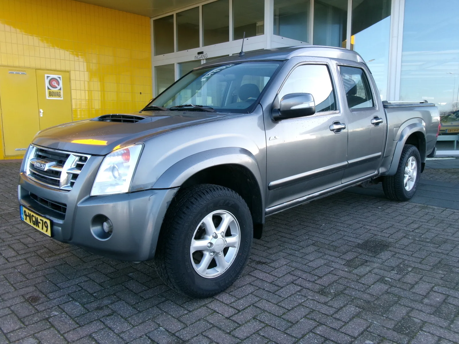 Isuzu D-Max (2010) — foto 1