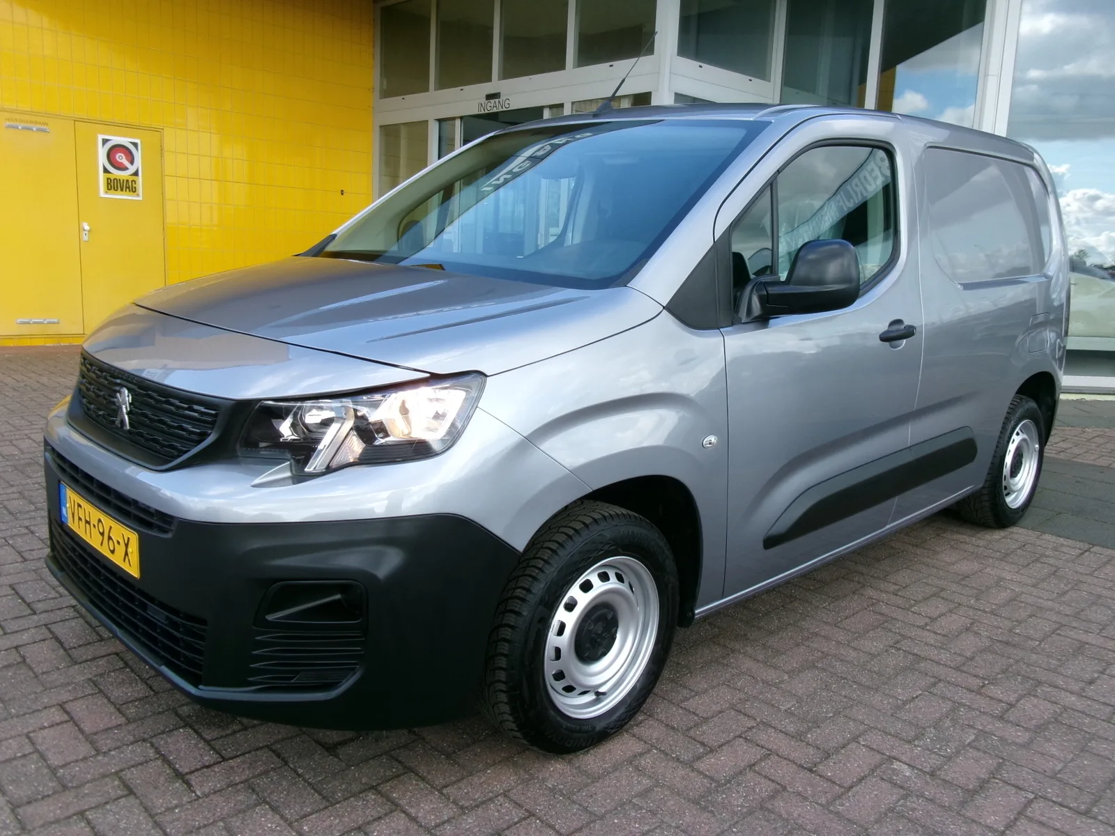 Peugeot Partner (2020) — foto 1