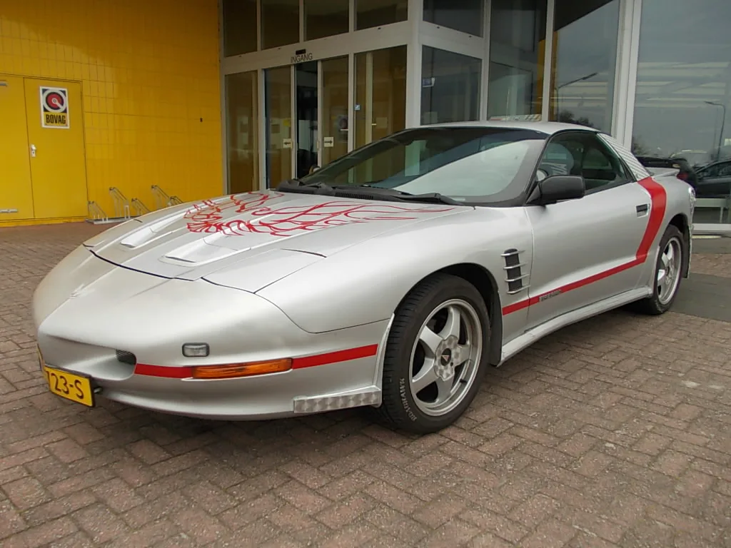 Pontiac Firebird (1995) — foto 1