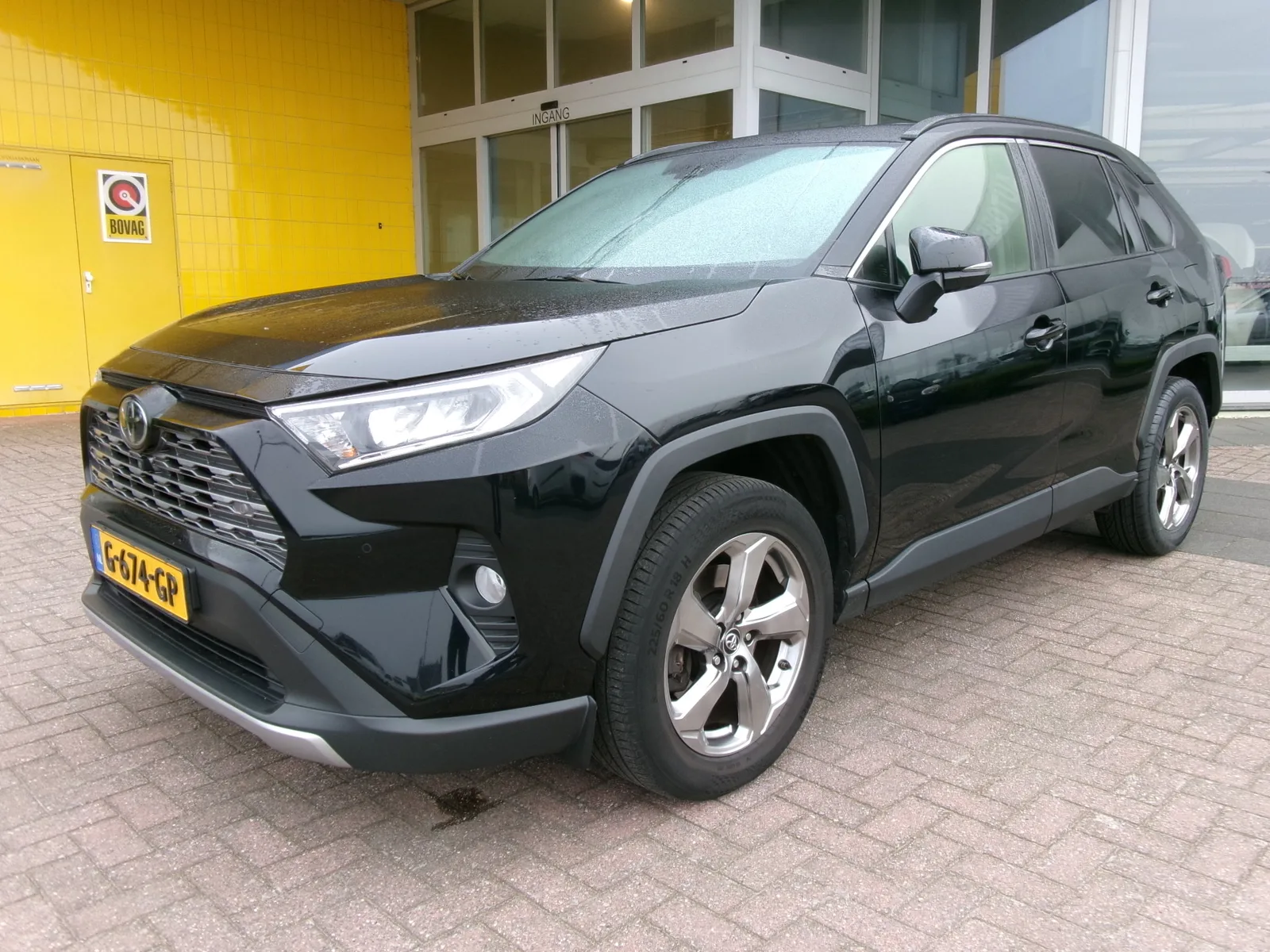 Toyota RAV4 (2019) — foto 1
