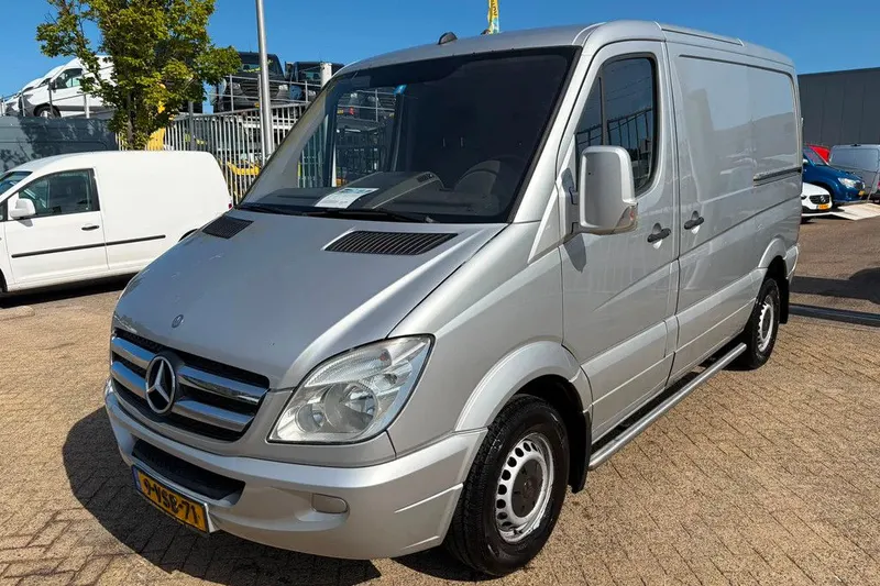 Mercedes-Benz Sprinter (2011)