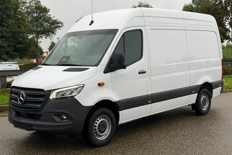 Mercedes-Benz Sprinter (2024)